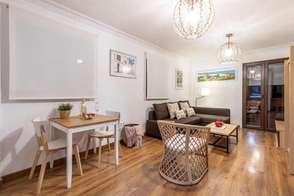 Apartamento Con Terraza A 4 Minutos De La Catedral Granada Esterno foto